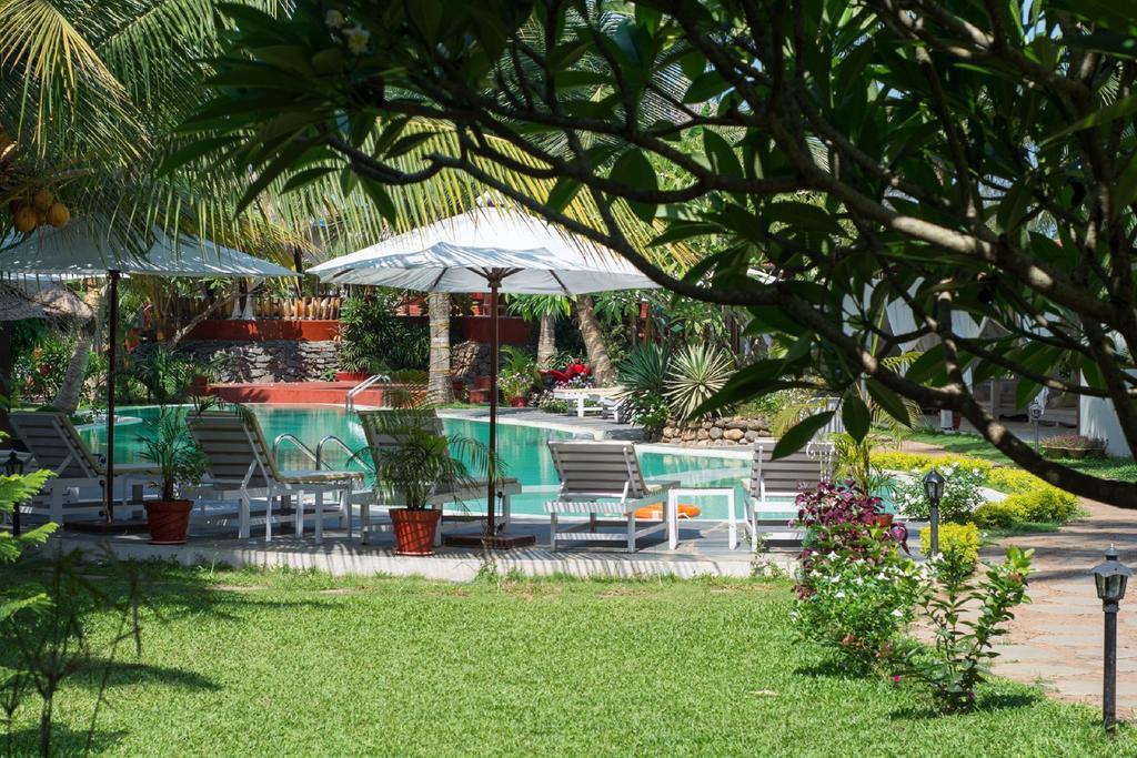 Hotel The Clematis Candolim Exterior foto