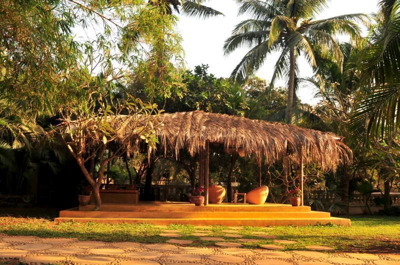 Hotel The Clematis Candolim Exterior foto